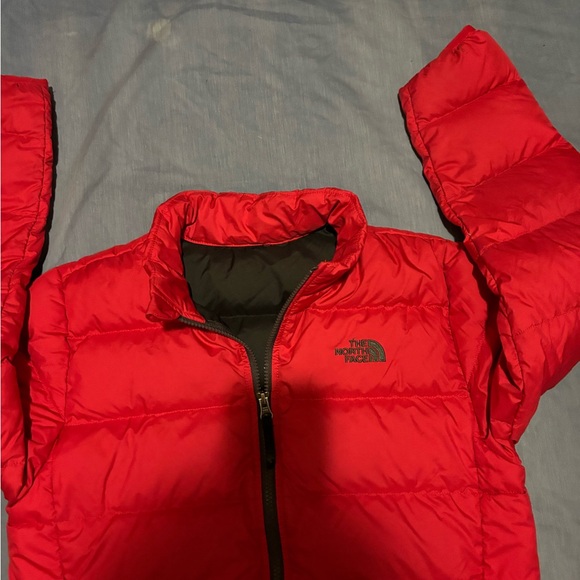 The North face puffer jacket great look pit pit 20 inch length 24 inch - Picture 4 of 4